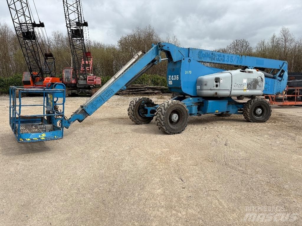 Genie ZX 135/70 관절형 전동이동 리프트