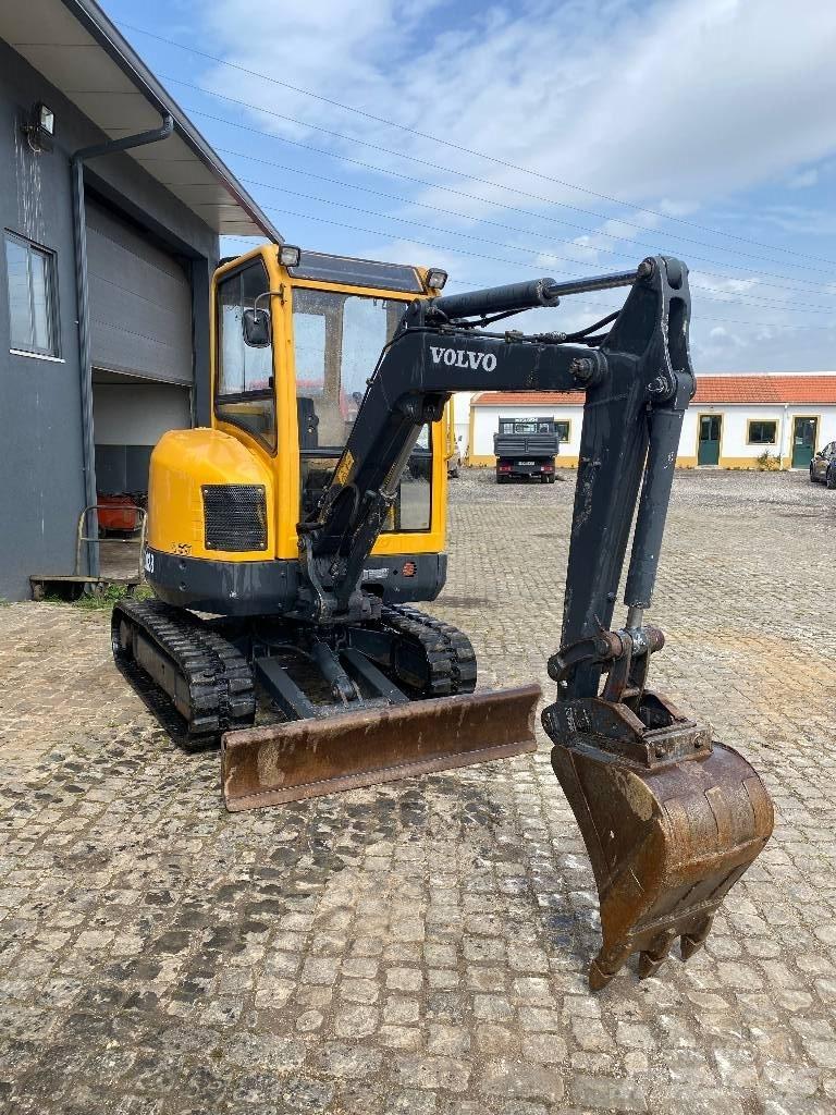 Volvo ECR 28 소형 굴삭기 7톤 미만