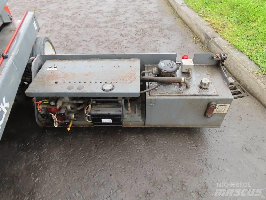 SkyJack SJ III 3226 가위형 리프트