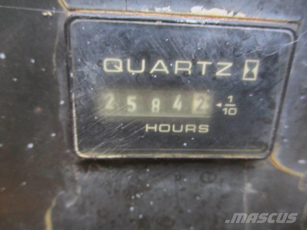 JLG 4394 RT (146) 가위형 리프트