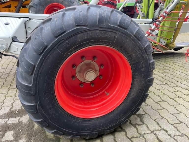 CLAAS Liner 3600 수확기