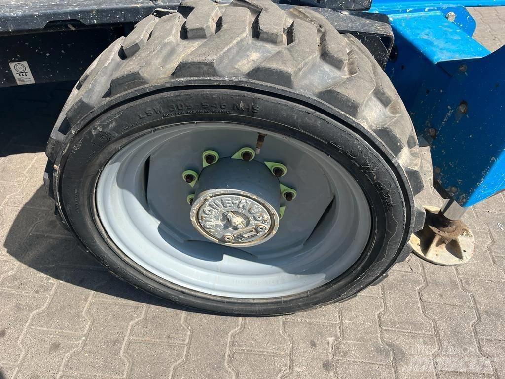 Genie GS 3390 RT 가위형 리프트