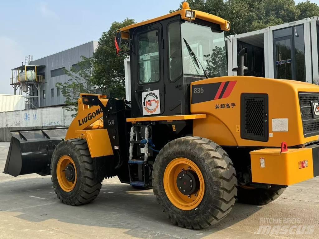 LiuGong CLG 835  휠로우더