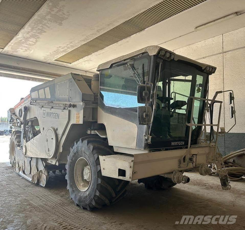 Wirtgen WR250i 아스팔트 리사이클러