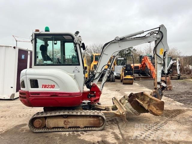 Takeuchi TB 230 소형 굴삭기 7톤 미만