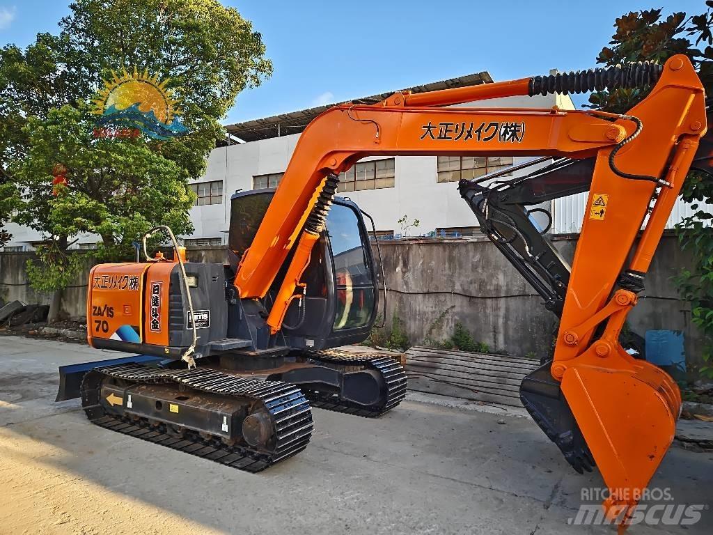Hitachi ZX 70 중형굴삭기 7톤-28톤