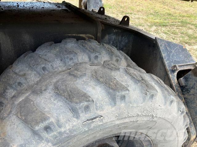 JCB JS 145 W  휠 굴삭기