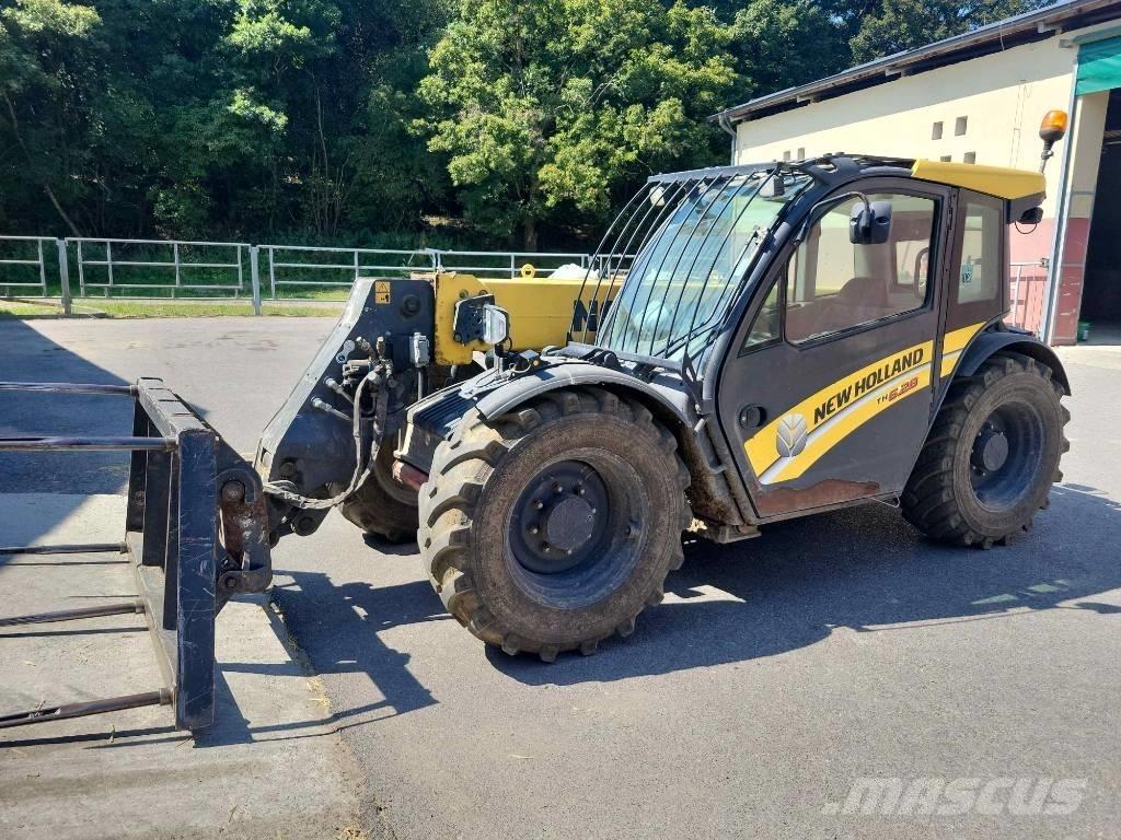 New Holland TH 6.28 농업용 텔레 핸들러