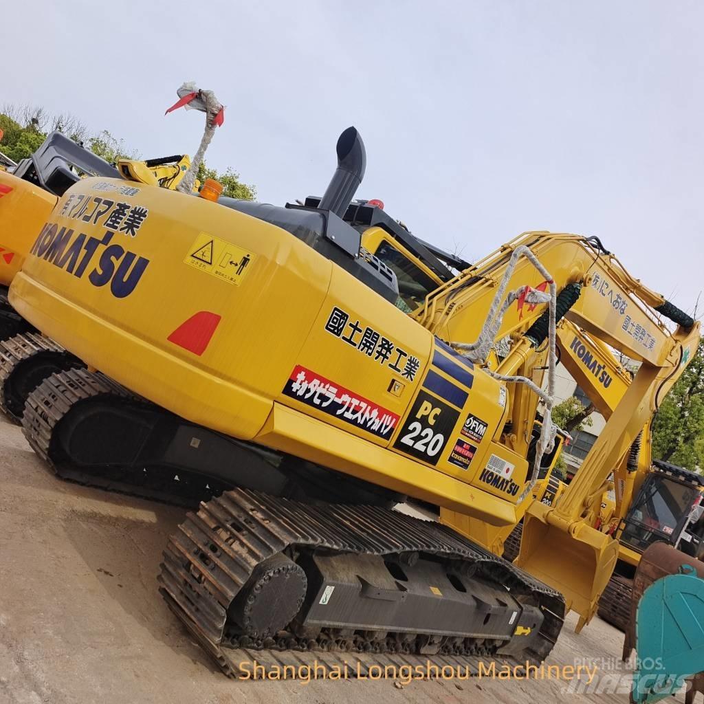 Komatsu PC 220-8 대형 굴삭기 29톤 이상