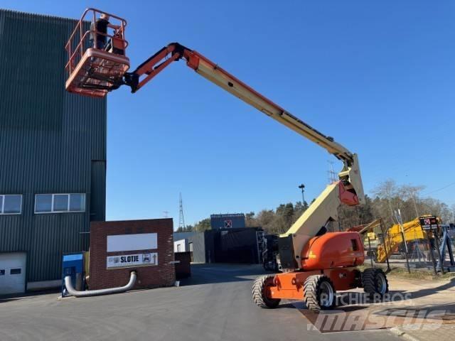 JLG 800 AJ 관절형 전동이동 리프트