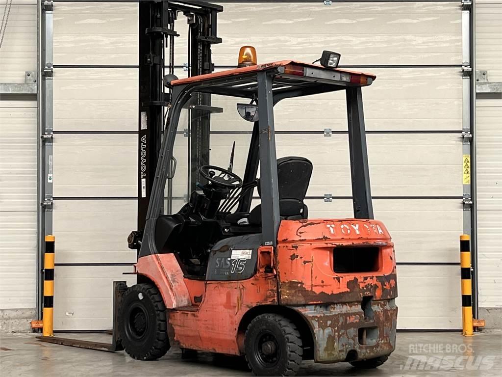 Toyota 02-7FDF15 디젤 지게차