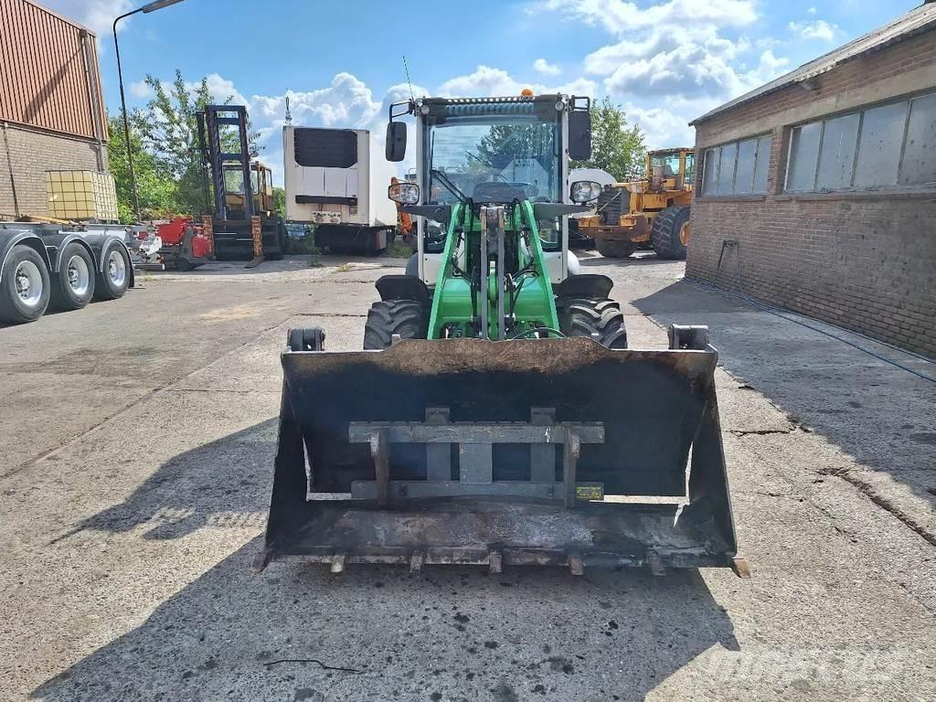 Liebherr L506C 미니 로더