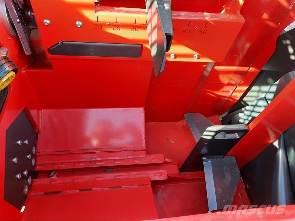 Krpan CS 4218 M 톱밥제조기