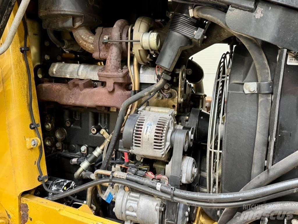 CAT 442 E 백호로더