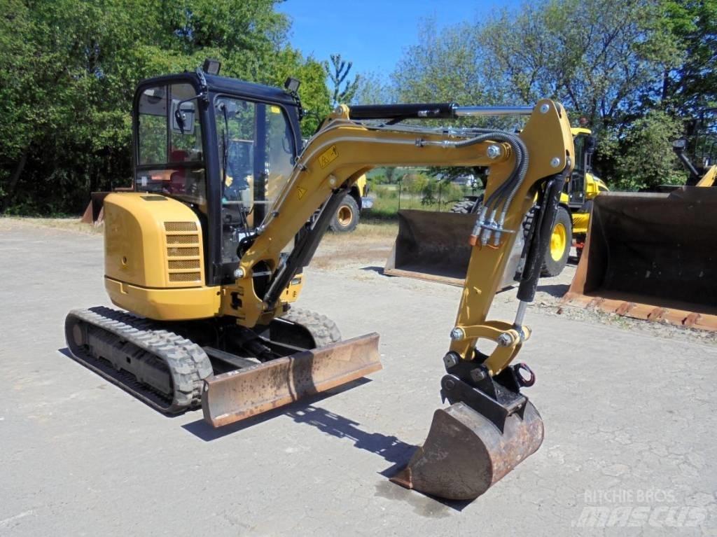 CAT 302.7 D CR 소형 굴삭기 7톤 미만