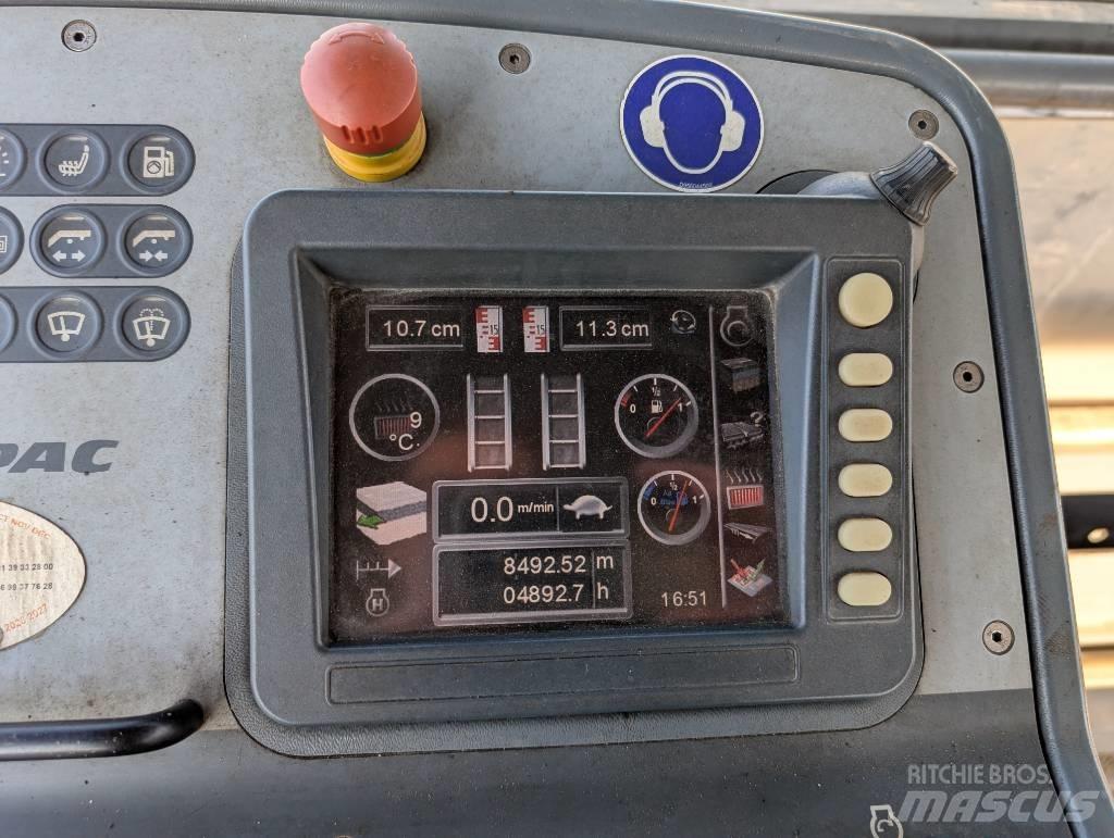 Dynapac SD 2500 CS 아스팔트 포장장비
