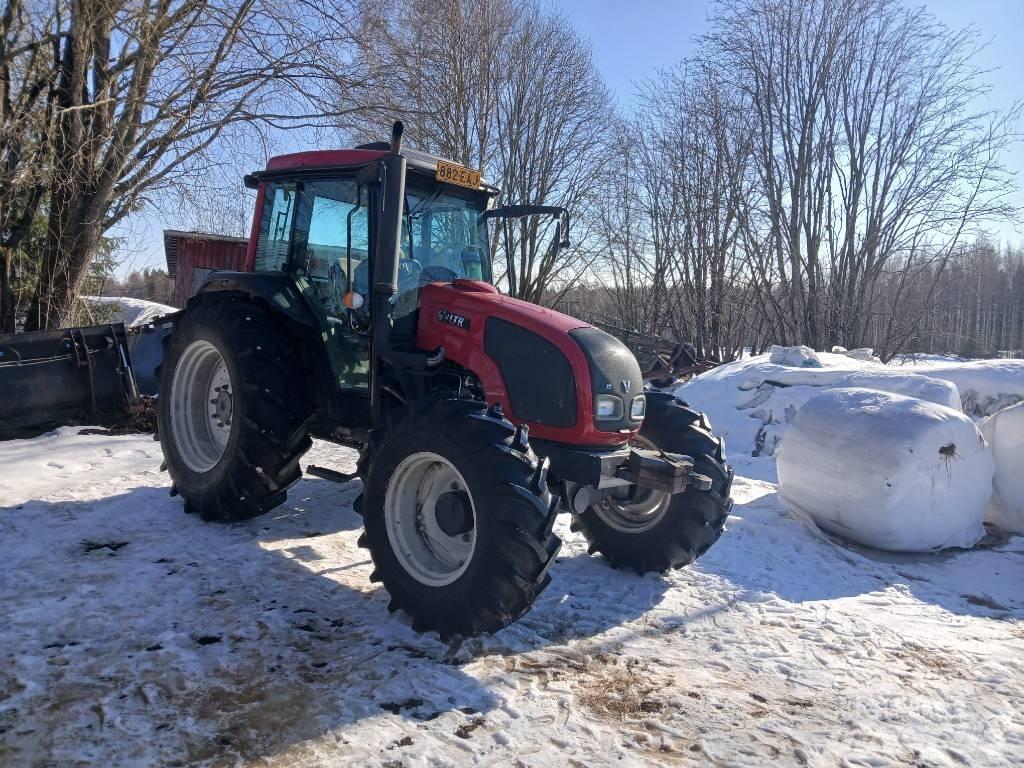 Valtra A 72 트랙터