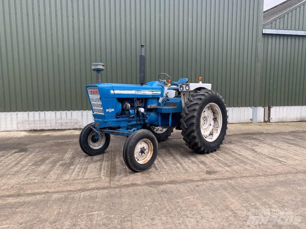 Ford 7000 트랙터