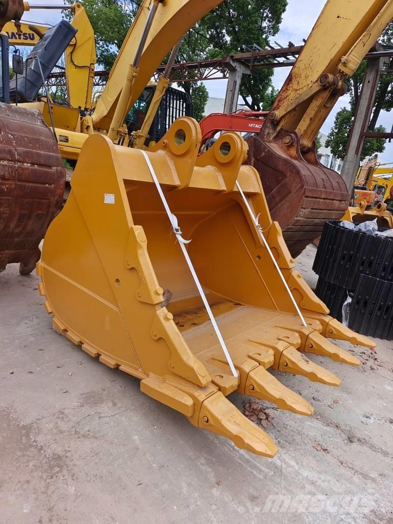 Komatsu PC 200-8N1 대형 굴삭기 29톤 이상