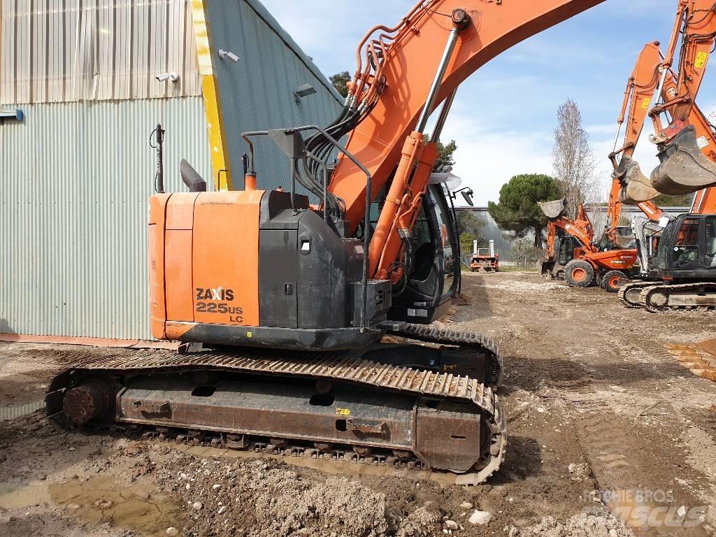 Hitachi ZX225USLC 대형 굴삭기 29톤 이상