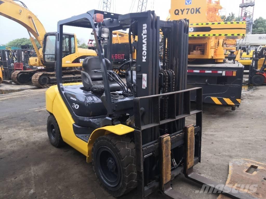 Komatsu 30 디젤 지게차
