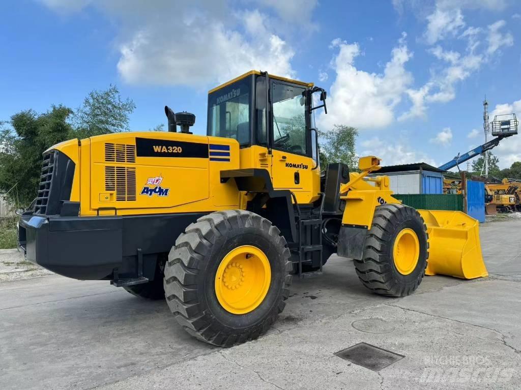 Komatsu WA 320-5  휠로우더