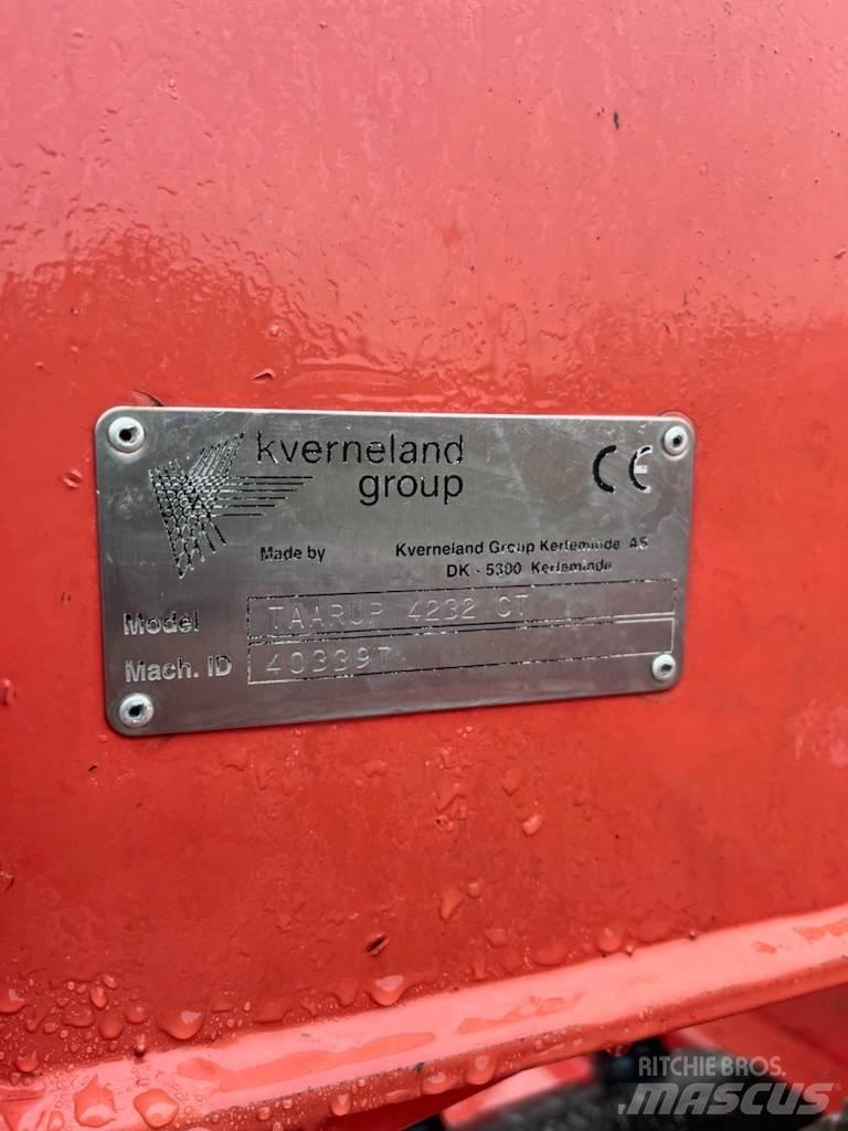 Kverneland 853 베일 분쇄기, 절단기 및 언롤러