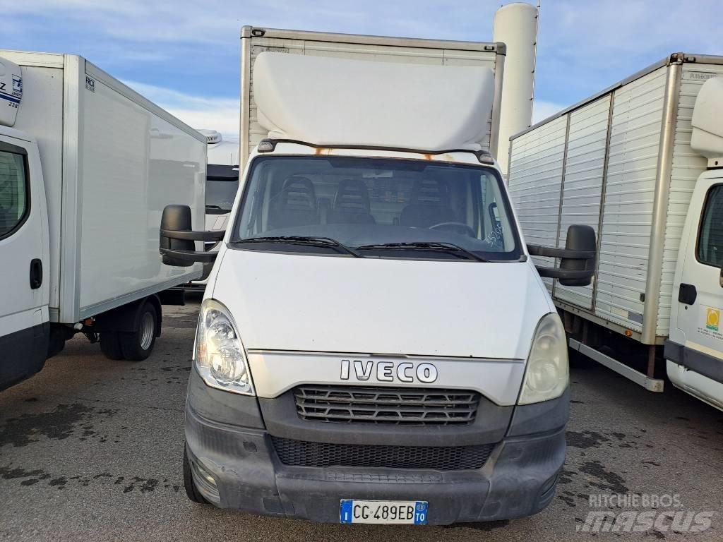 Iveco DAILY 60C17 탑차 트럭