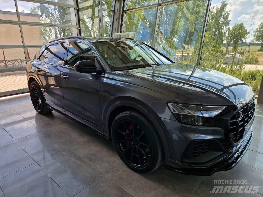 Audi SQ8 자동차