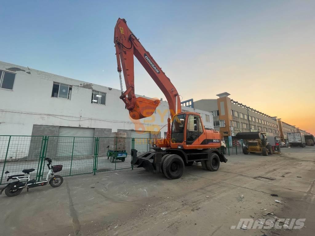 Doosan DH210W-7  휠 굴삭기