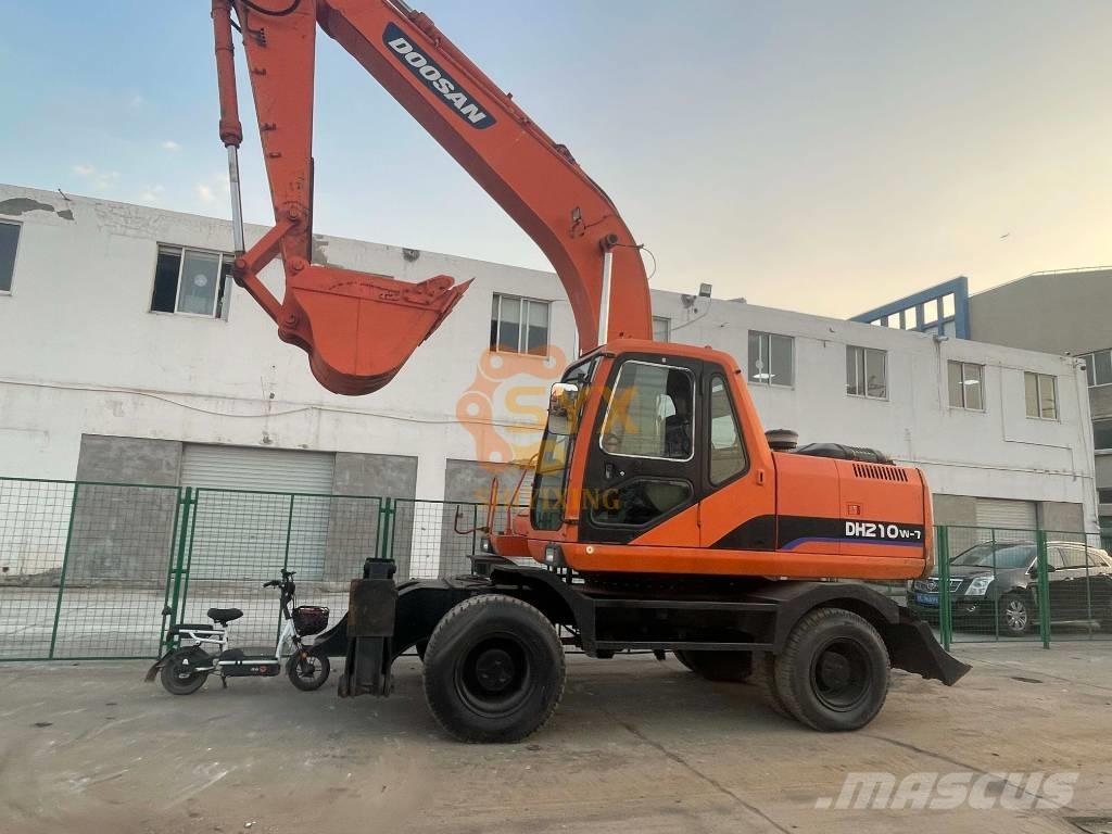 Doosan DH210W-7  휠 굴삭기