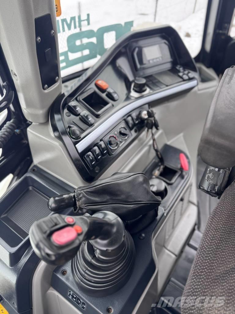 Hidromek HMK 102 B 백호로더