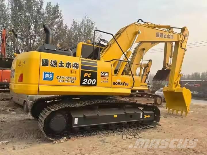 Komatsu PC 200 대형 굴삭기 29톤 이상