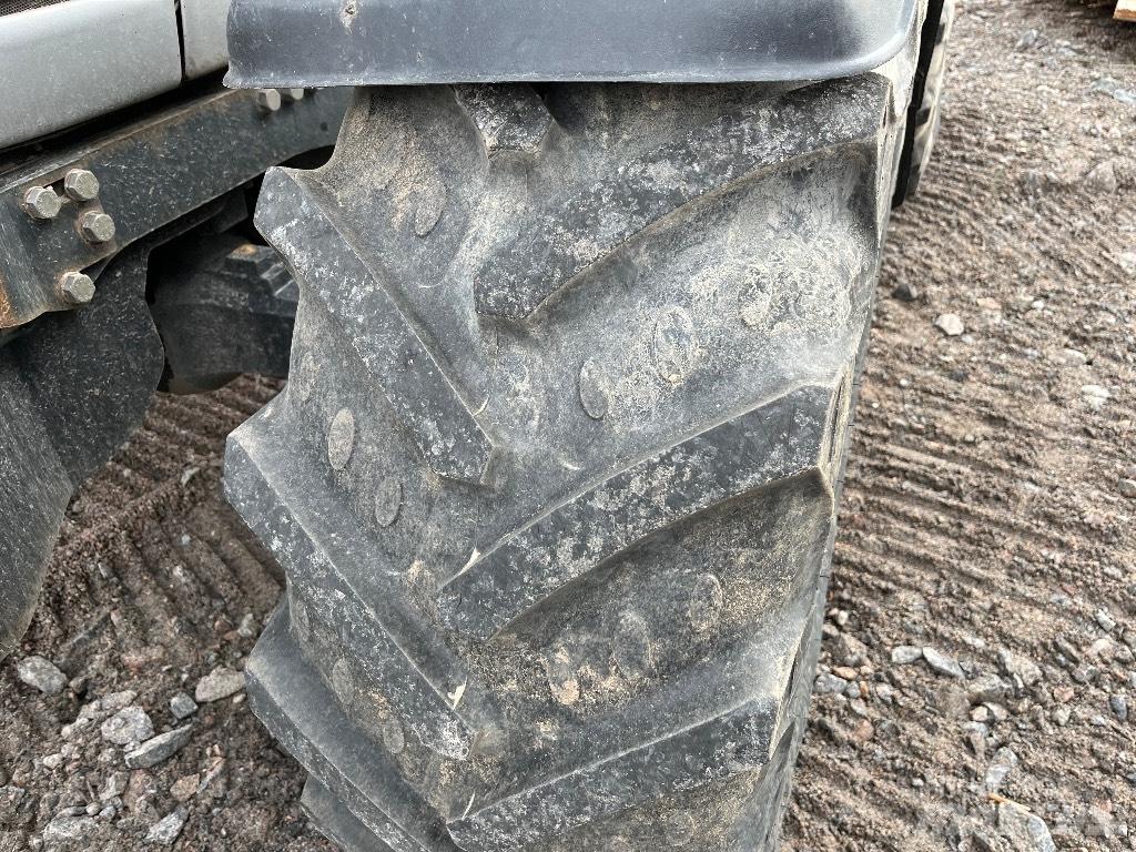 Valtra N 121 HT 트랙터