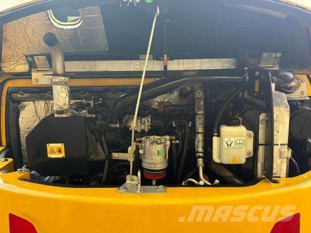 Komatsu PC 80 MR-5 중형굴삭기 7톤-28톤