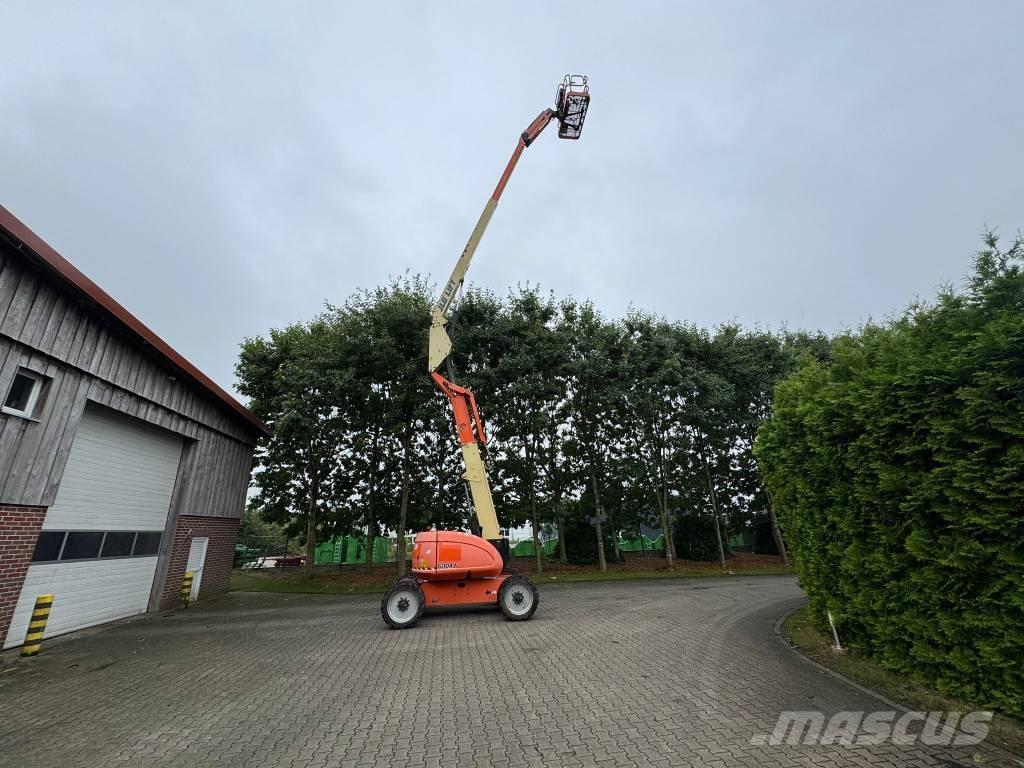 JLG 600 AJ 관절형 전동이동 리프트