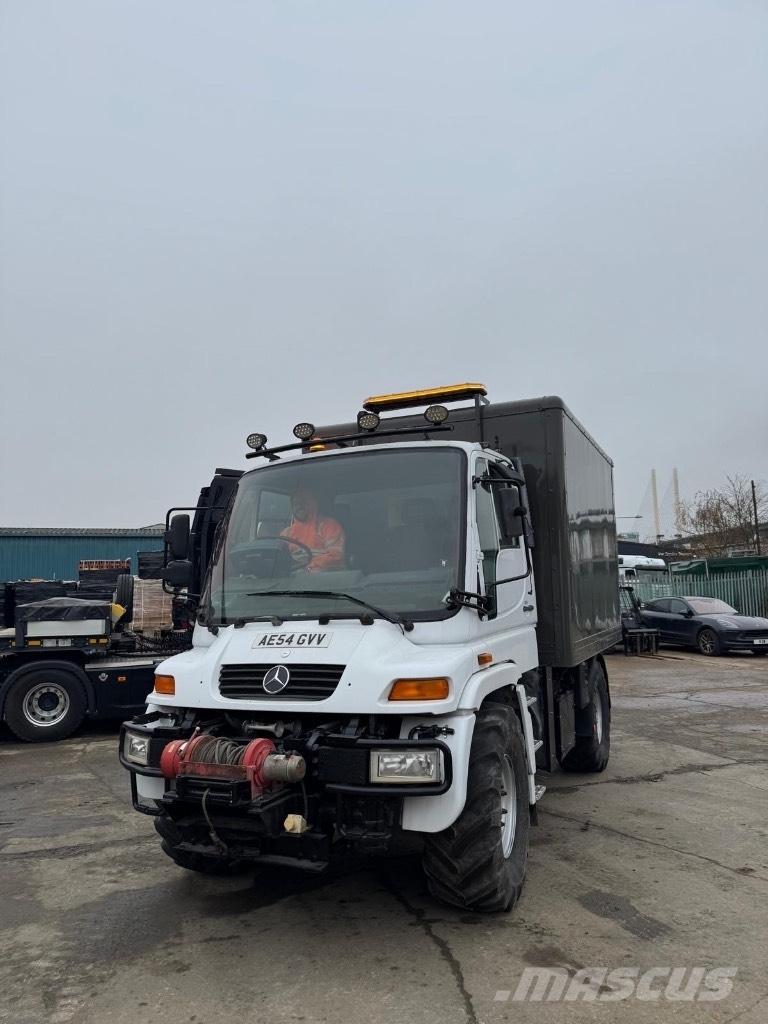 Unimog U300 다목적 장비
