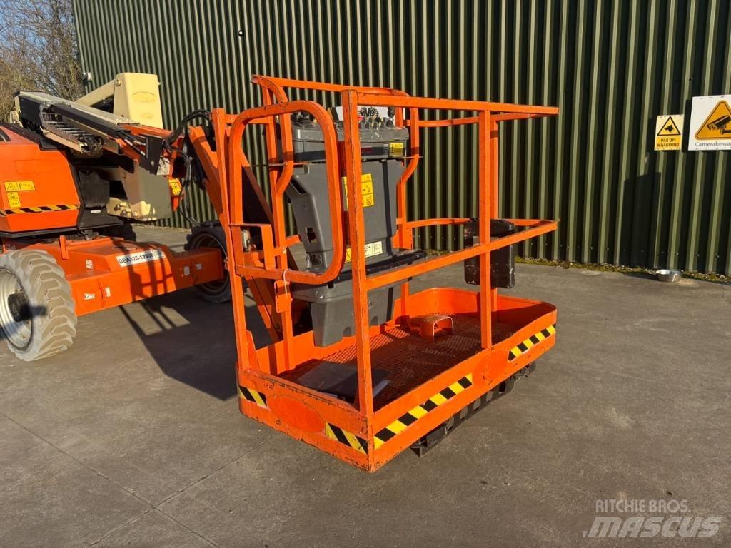 JLG 340 AJ 관절형 전동이동 리프트