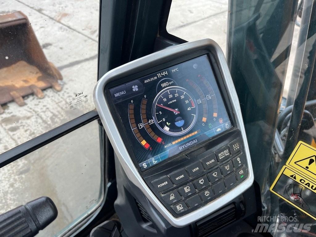 Hyundai HX140LC 대형 굴삭기 29톤 이상
