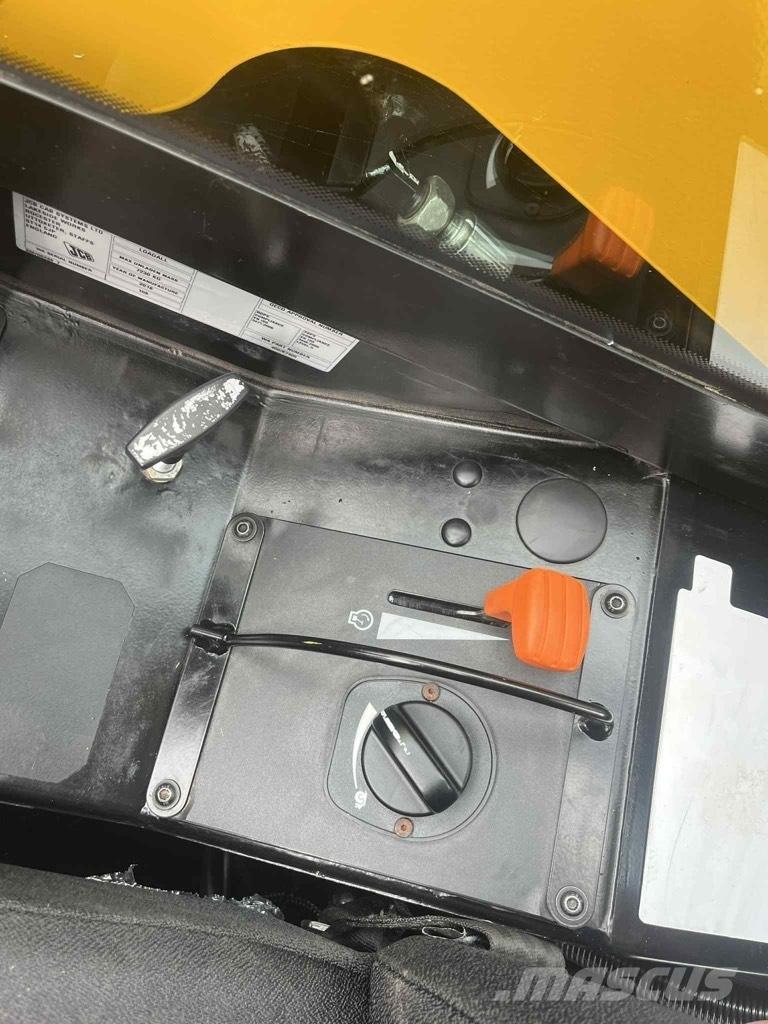 JCB 527-58 Agri Plus 농업용 텔레 핸들러