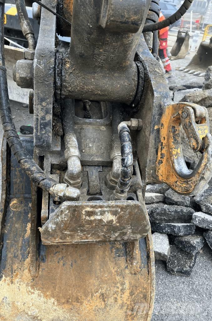 JCB Hydradig  휠 굴삭기