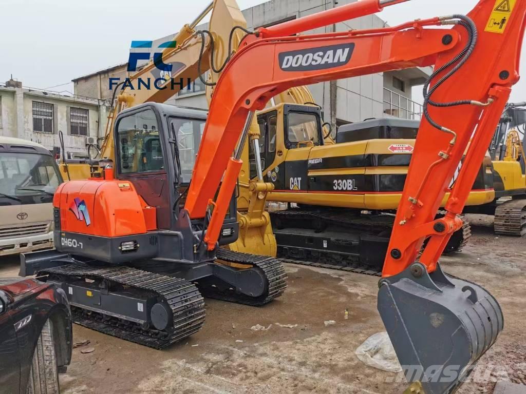 Doosan DH 60 소형 굴삭기 7톤 미만