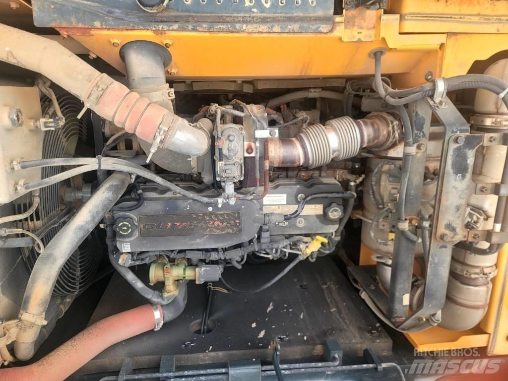 Hyundai HX 220 대형 굴삭기 29톤 이상
