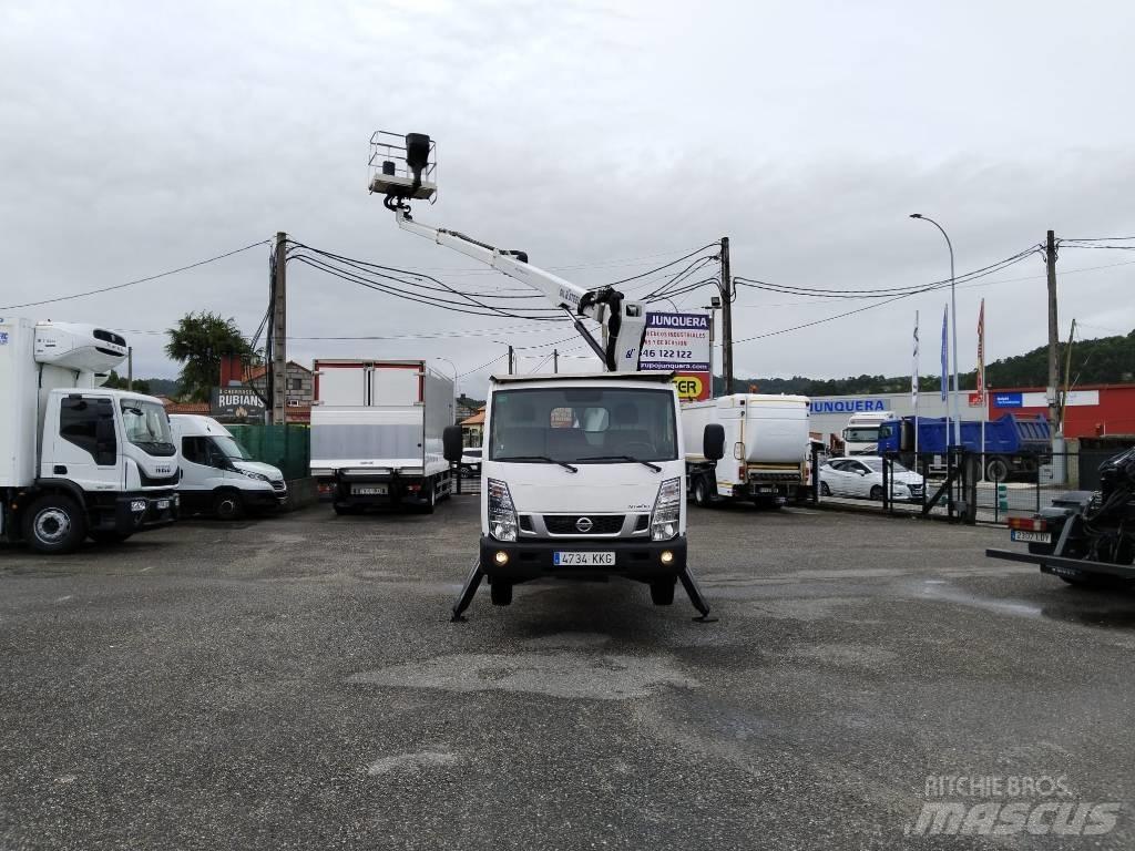 Nissan CABSTAR 35.13 크레인 트럭