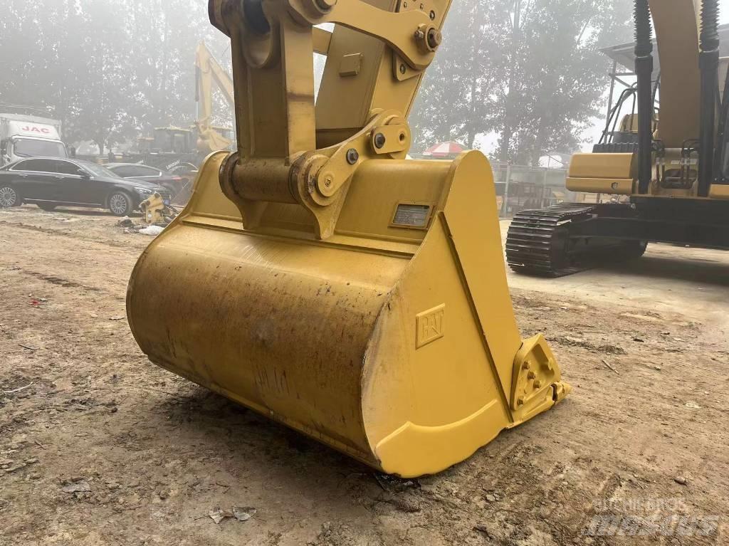 CAT 2021 CAT 330  휠 굴삭기