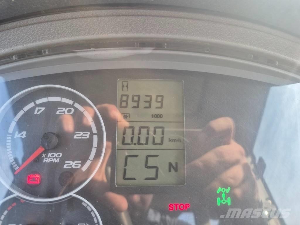 CLAAS Arion 610 트랙터