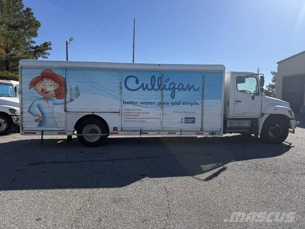 Hino 338 음료 배달 트럭