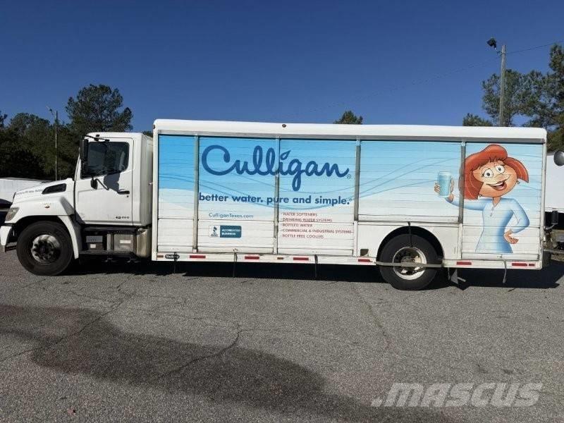 Hino 338 음료 배달 트럭