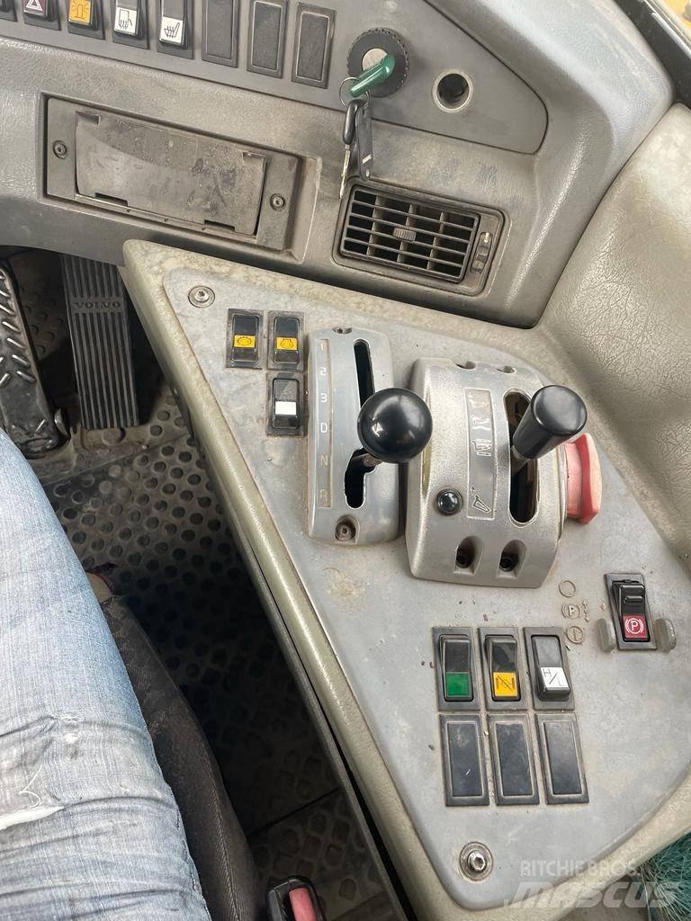 Volvo A40D 연결식 홀러