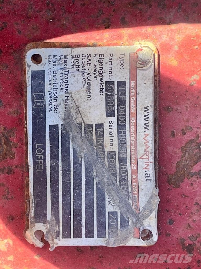 Takeuchi TB 295 W  휠 굴삭기